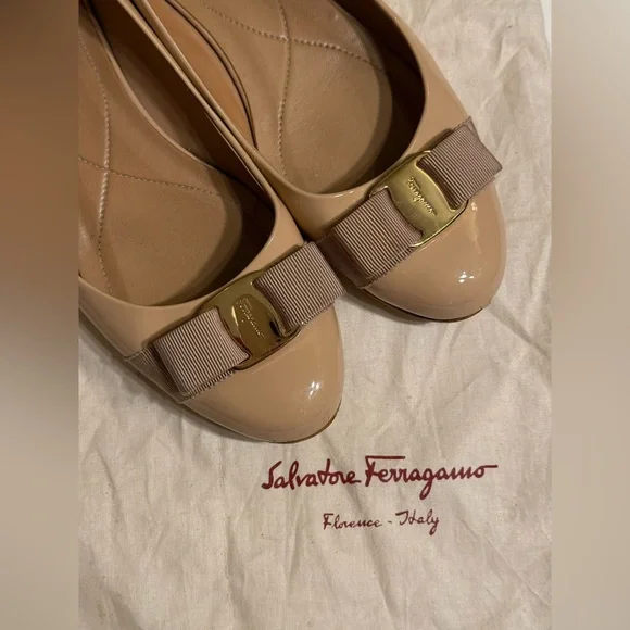 SOLD Salvatore Ferragamo Varina Patent Leather Ballet Flats Amaretti 8B narrow - Picture 2 of 13